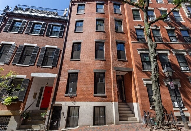 Building Photo - 101 Myrtle St Unit 1