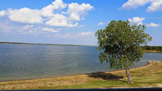 Photo - 402 Oakbrook Dr