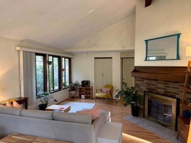 Photo - Cute Clinton Cabin Style Home!