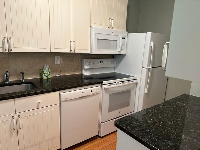 Photo - 12 Troy Dr Unit B