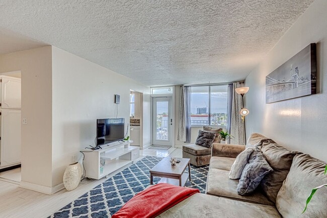 108 Paradise Harbour Blvd Unit 512