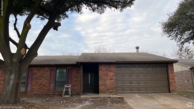 Building Photo - 614 Live Oak Dr Rental