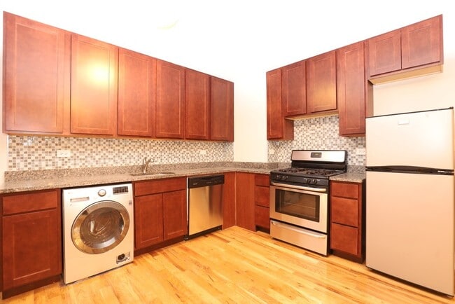 562 W Arlington Pl Unit 601