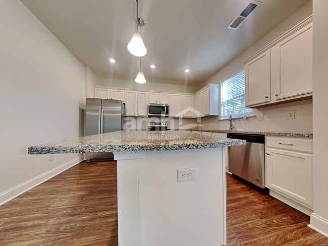 Photo - 212 Rivulet Dr