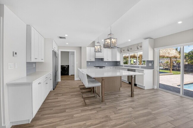 Photo - 1254 SW 4th Ct