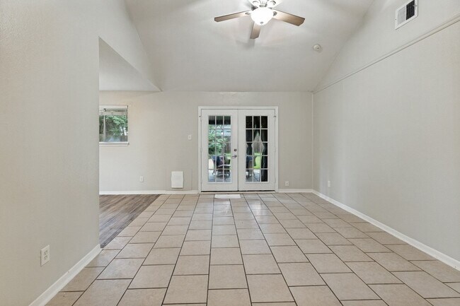 Photo - 2623 Foliage Green Dr