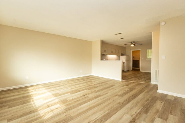 Photo - 3973 Teakwood Dr