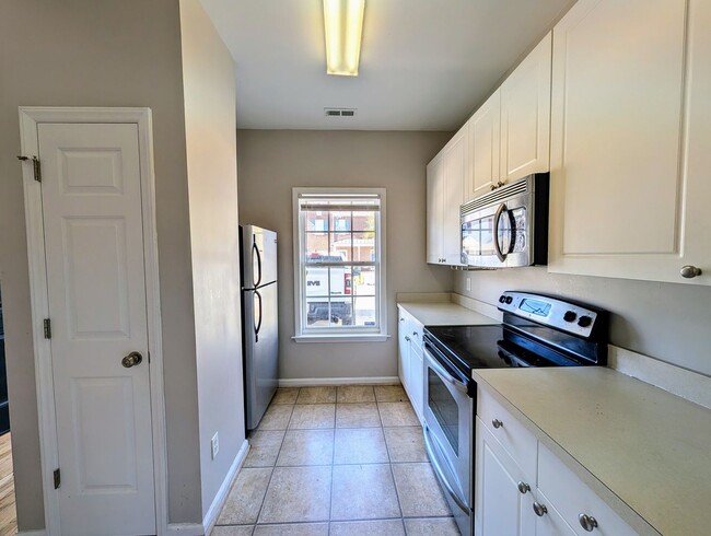 Photo - Hedingham Townhome