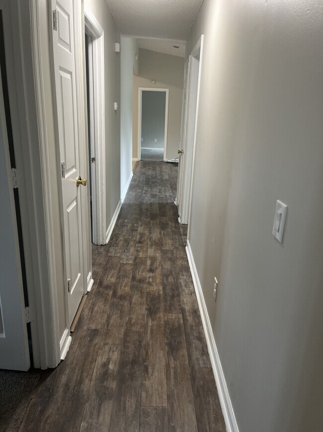 Photo - 1016 Farr Ct