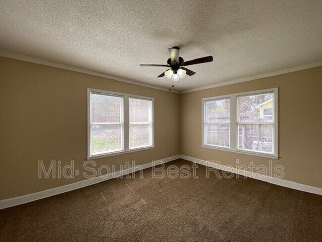 Photo - 1809 Netherwood Ave