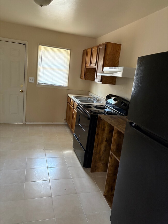 Photo - 237 15th Ave SW