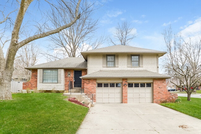 Building Photo - 500 Hargis Ln