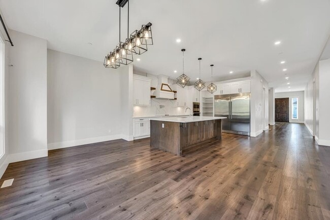 Photo - 4399 Emily Carr Pl