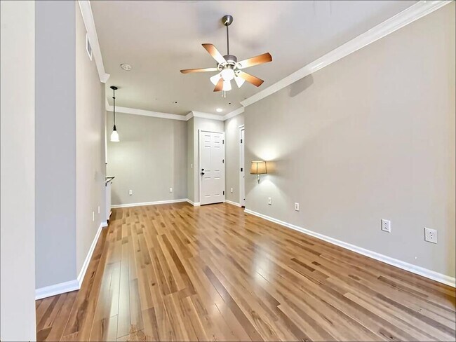 Photo - 2400 McCue Rd Unidad 227 Rental