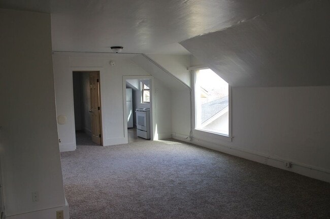 Photo - 422 N 3rd St Unidad Upper