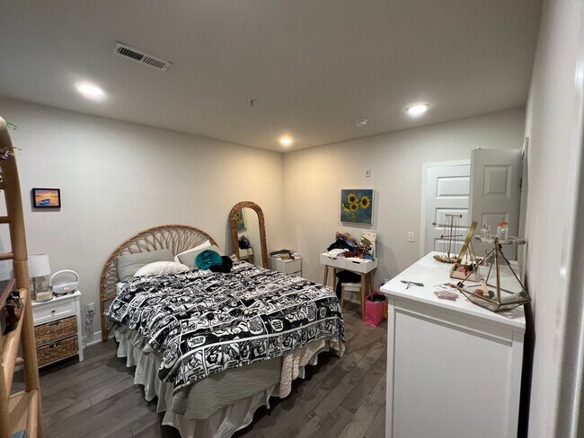 Photo - 1314 N Front St Unidad 1