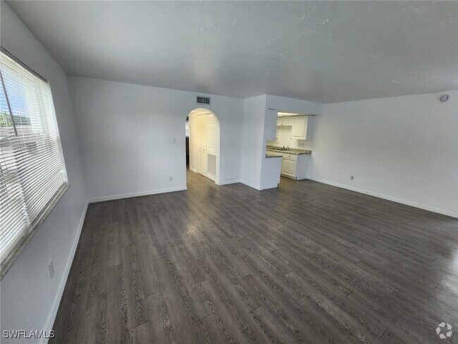 Building Photo - 1919 Lillie St Unit E Rental