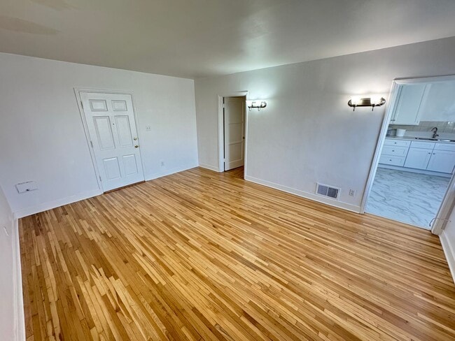 Photo - Quaint 3 bedroom Apt Home on 439-443 N. Spaulding Ave. Unit 441 N Spaulding Ave