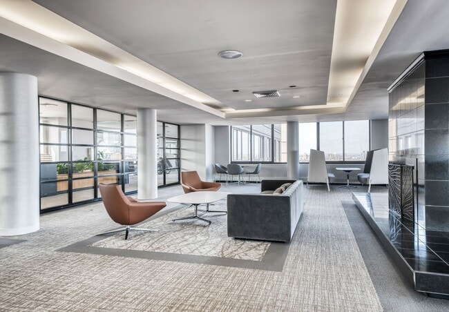 Photo - Normandie Court