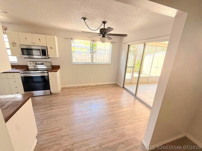 2466 44th Ave
