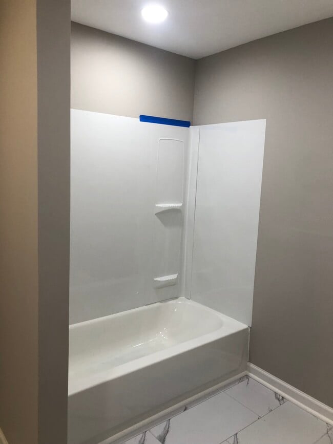 Bathroom - 166 18th St Unit 101
