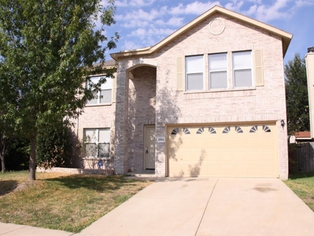 Building Photo - 3352 Chapel Wood Ct