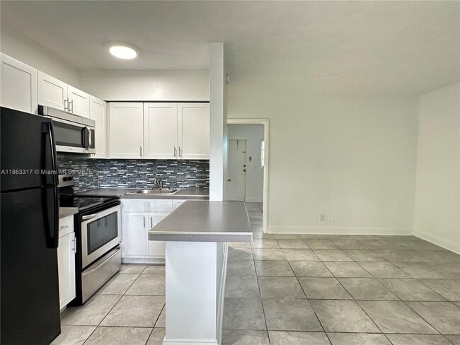 Photo - 840 NE 17th Terrace Unit 3