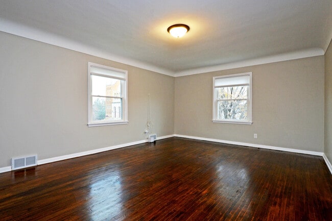 Photo - 923 Oliver Ave N Unit 923 - Top