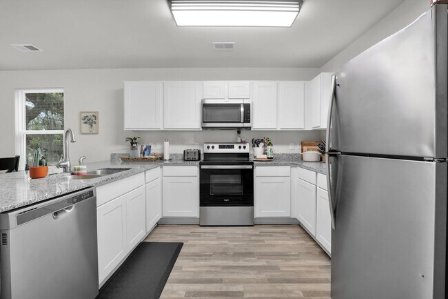 Photo - Bright and Airy 3-Bedroom Retreat with Dec...