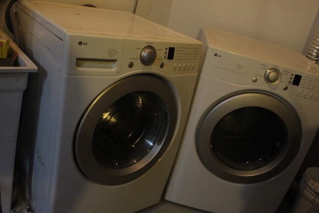 Photo - 21 Sandringham Dr