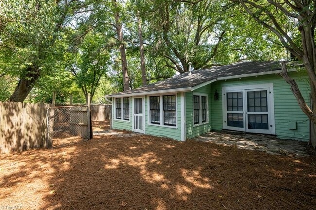 Photo - 208 Leftwich St Unit Cottage