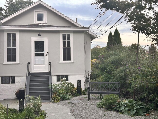 Building Photo - 549 Piermont Ave Rental
