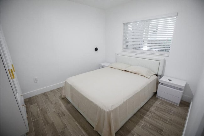 Photo - 1112 NE 17th Terrace Unidad 1