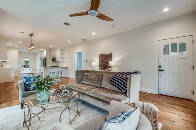 Photo - 734 N Montclair Ave