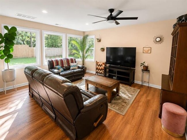 Photo - 3 Bedroom Home in Convenient Christiansburg Location