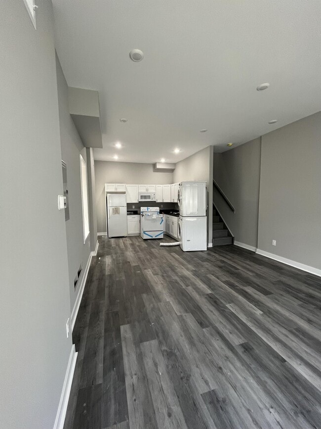 720 W 5th St