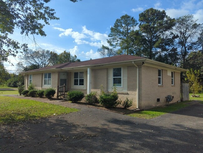 Building Photo - Hixson Duplex Unit 7268 Valley Ln