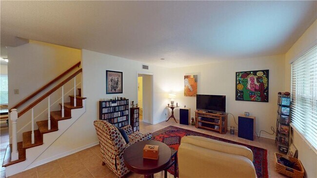 Photo - 4355 Stein St