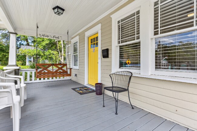 Photo - 517 W 18th St