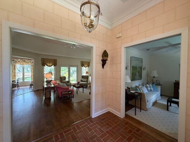 365 Major Wright Rd