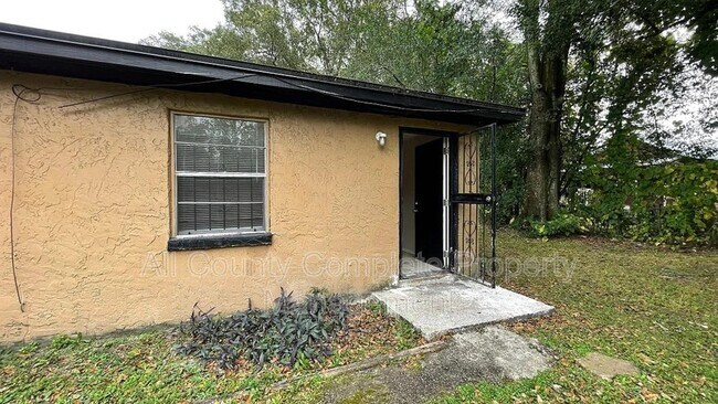 Building Photo - 3250 Phyllis St