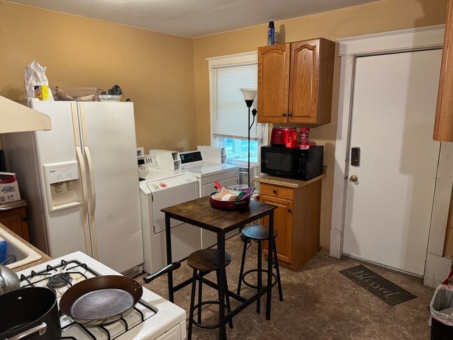 Photo - 344 16th Ave NE