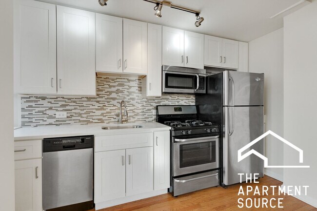 Photo - 2519 W Leland Ave Unit C1