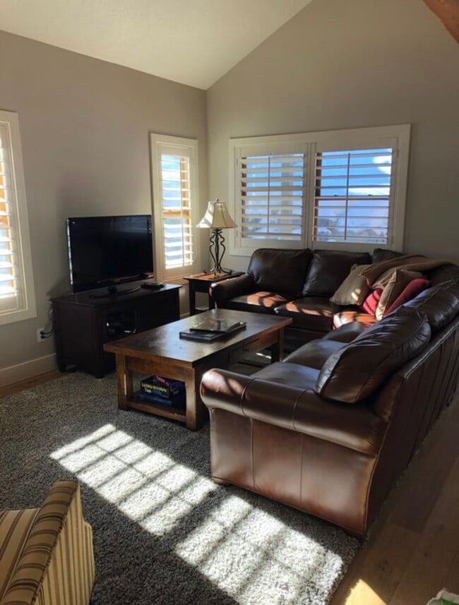 Photo - 1975 Paddington Dr Unit 1975