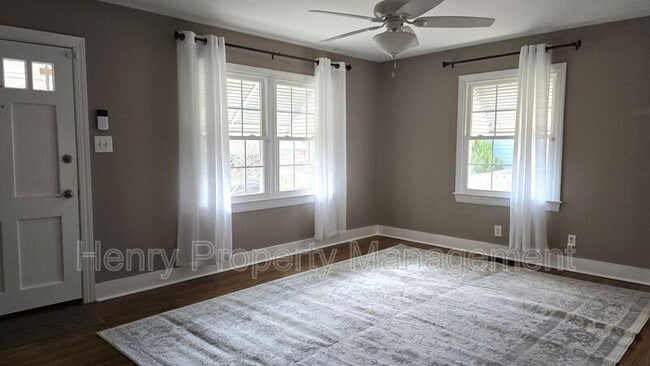 Photo - 309 Webster St