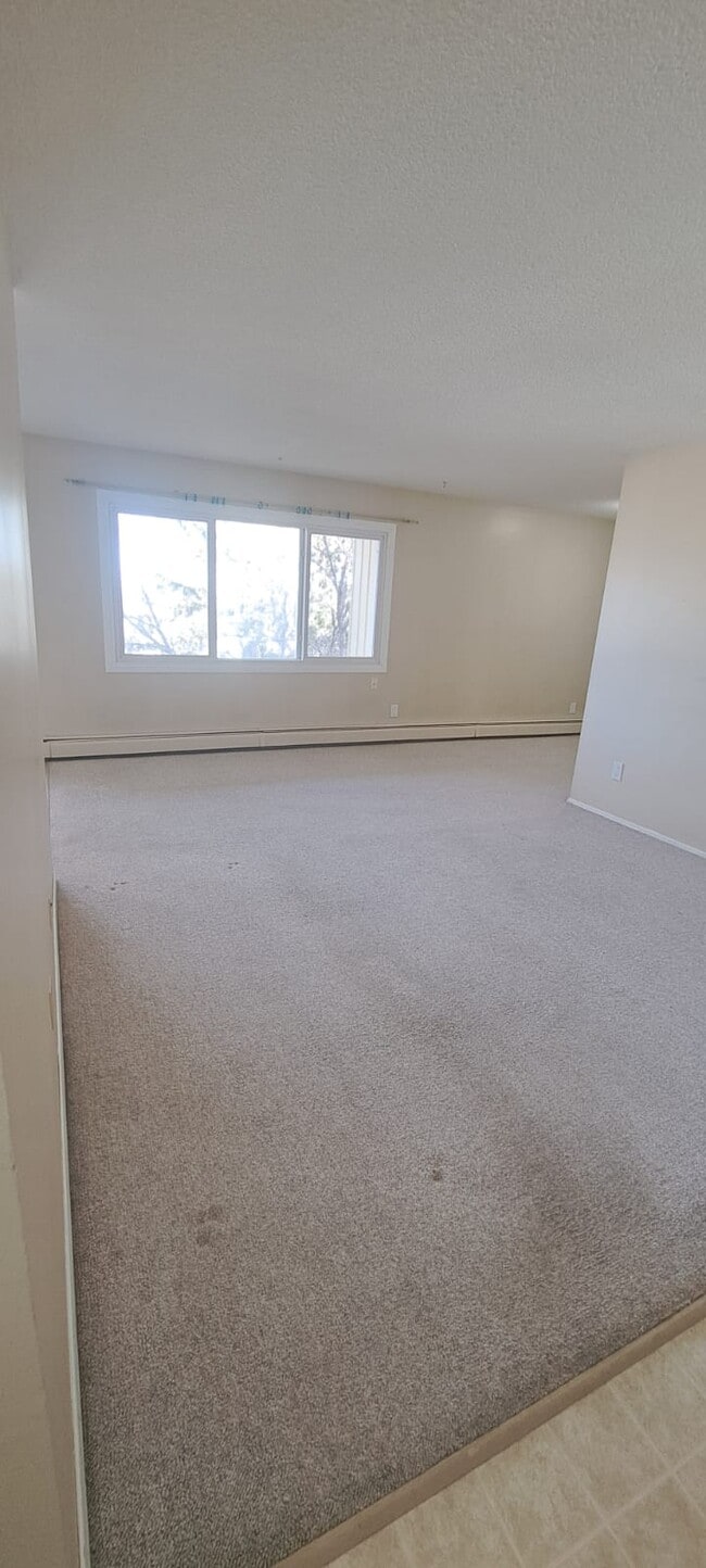 Photo - 4507-444 44 Ave Unit 408