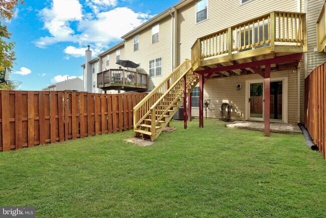 Photo - 306 Kings Crest Dr