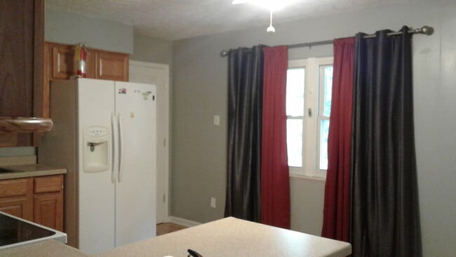 Photo - 302 W Tecumseh Dr