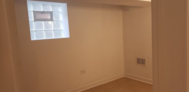 Photo - 5255 N Mobile Ave Unit 1