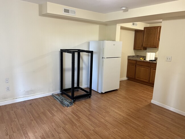 Photo - 539 Howe Ave Unit 2A